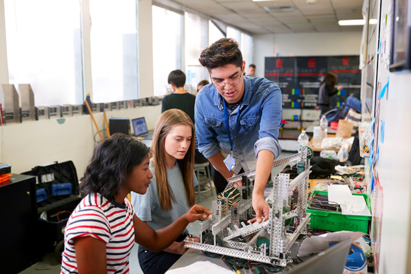 Robotics for Young Adults: A Resource Guide to Kickstart Your Educational and Early Career Pathways