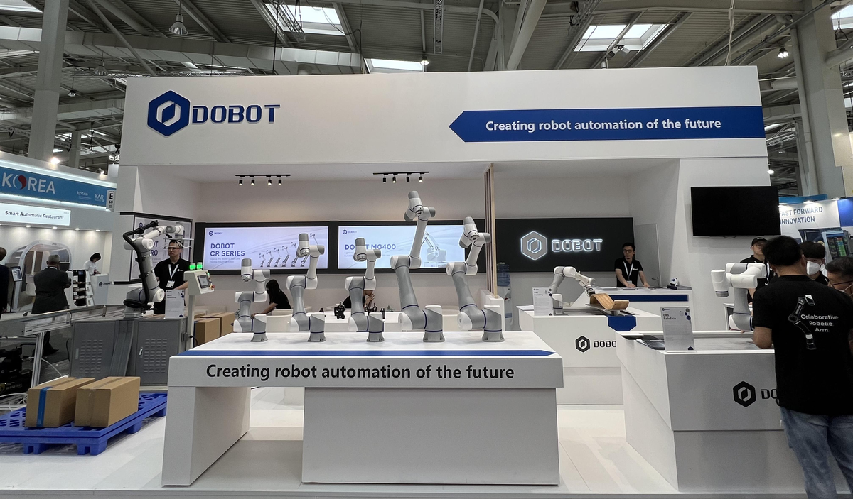 Robust expansion of the CR Cobot Series: DOBOT launches CR10 at the Hannover Messe 2022