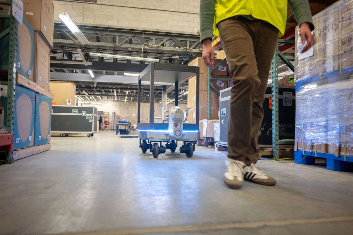 Piaggio Fast Forward's AI Model for Next-Generation 