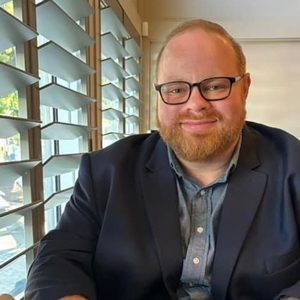 Photo of Deryk Stoops