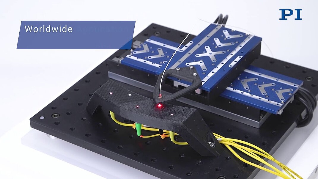 XY-Table in High-Speed Photonics Alignment | PI