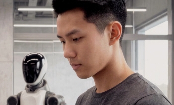 Bridging the Gap: Why Software Architecture is the New Bottleneck for Physical AI