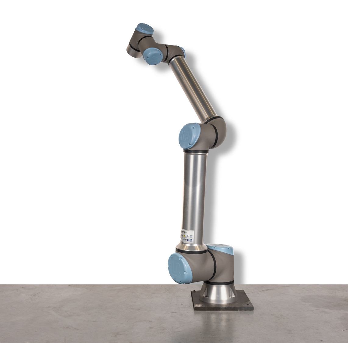 Cobots in Manufacturing are Redefining Safety and Flexibility image