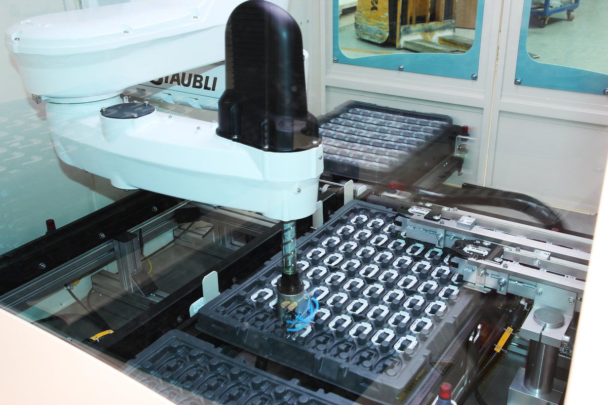 Robotic Pick & Place with Conveyor Tracking and Vision System image
