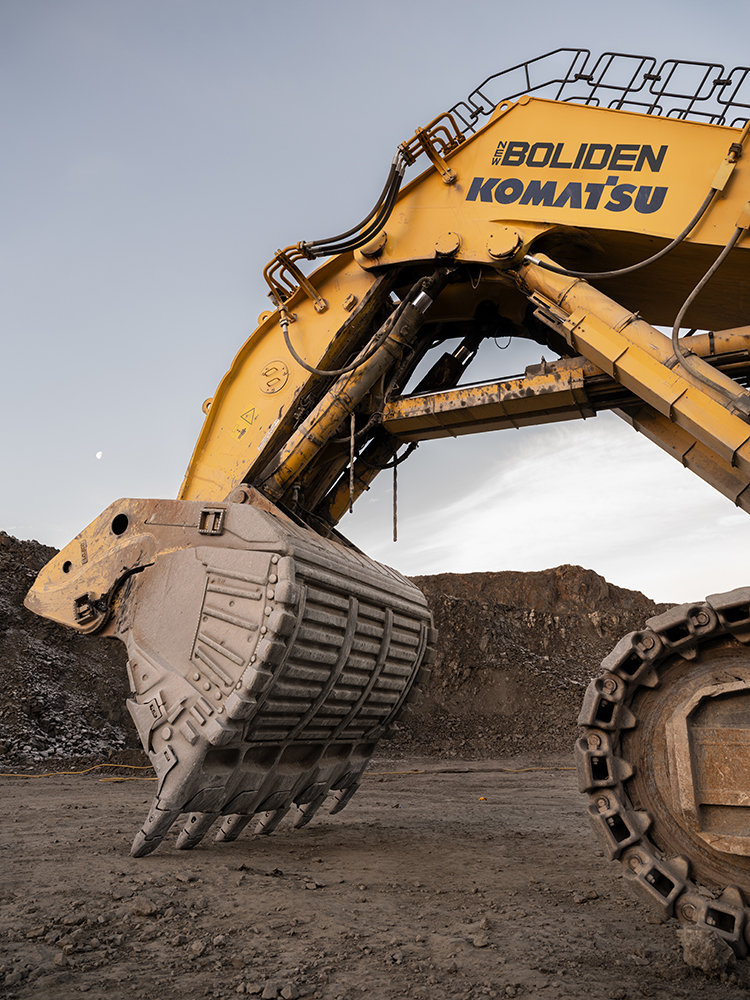 Shovel machine