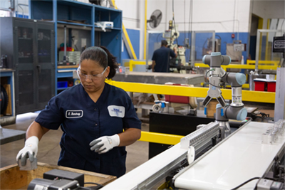 OnRobot’s collaborative RG6 gripper integrated with a cobot from Universal Robots. The hardware combination can safely perform pick & place tasks next to a human worker. Credit:  OnRobot 