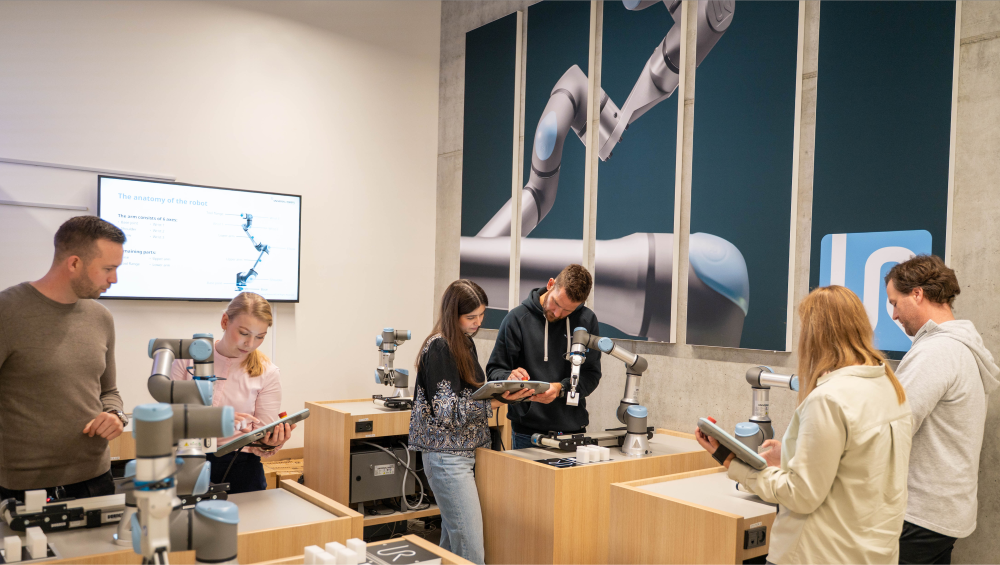Training Programs from Universal Robots - Credit Universal Robots