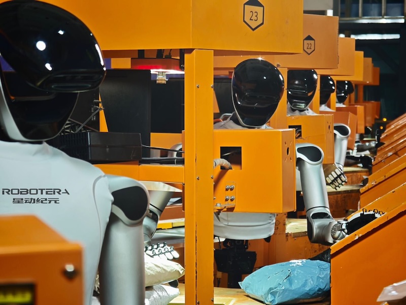Robotera robots in line
