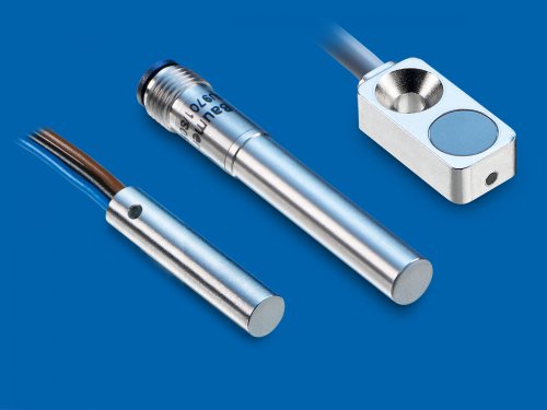 Small and powerful – The Swiss sensor manufacturer Baumer offers a large portfolio of miniature and sub-miniature inductive sensors with micrometer measuring accuracy. The portfolio of proximity switches and analog sensors offers maximum flexibility for reliable solutions for the tool clamping process.