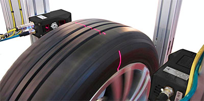 Laser Triangulation Technology Scanning a Moving Target