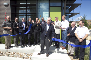 On Tuesday, June 11, NI employee Roberto Piacentini joined Pike Powers, the U.S. Department of Energy, and delegates from other major tech companies at the opening of the Pike Powers Lab.