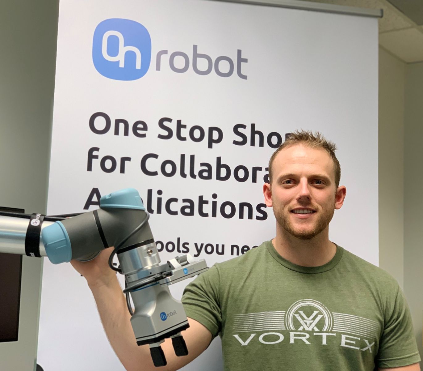  Hunter Schultheis, New Area Sales Manager for Western U.S. at OnRobot