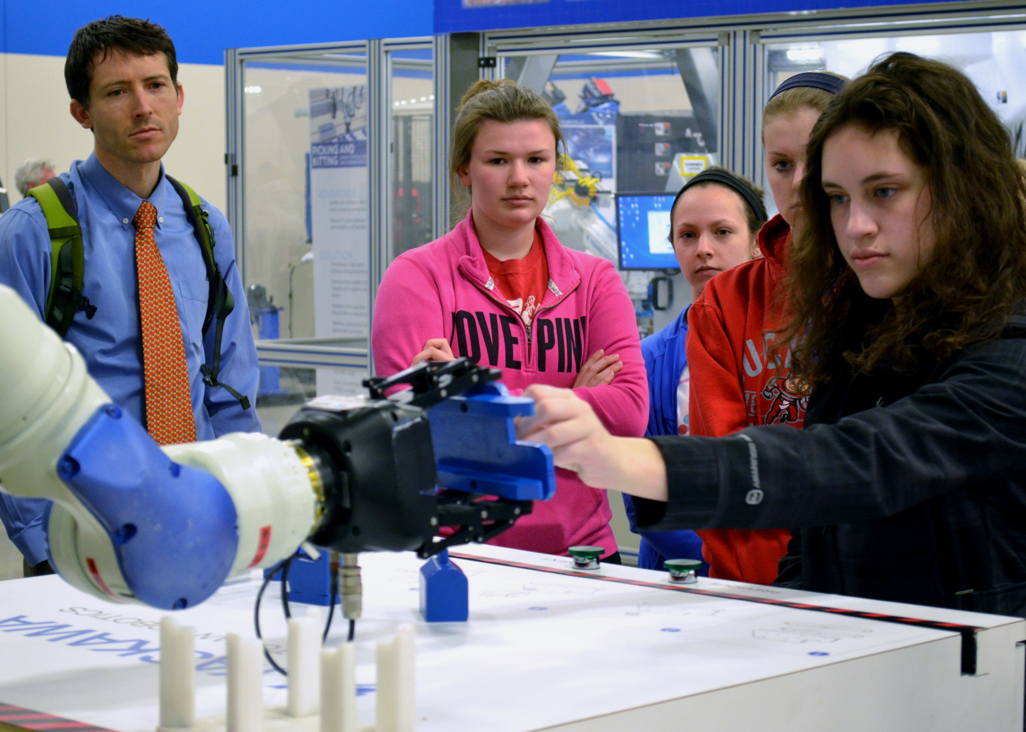 Yaskawa Motoman celebrated National Robotics Week by inviting student groups to take facility tours, speak with automation professionals about future job opportunities and interact with live robotics demonstrations.