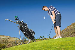 Man golfing