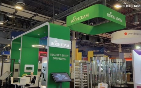 Boon Edam trade show booth