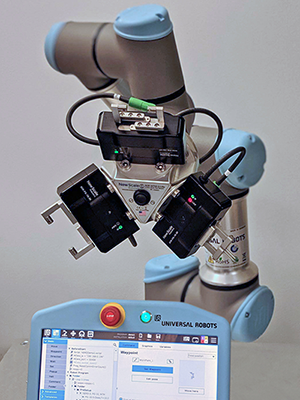 NSR-MTM Multi-Tool Mount System (hardware and URCaps software) with three NSR-PG grippers on a UR3e cobot