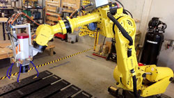  Fanuc R-2000-IA/200-FO six axis robot programmed with OCTOPUZ software 