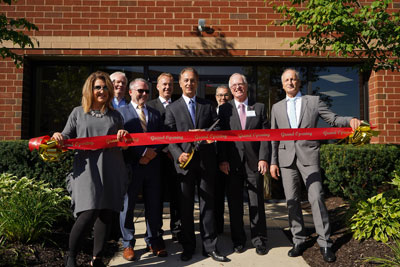 Local dignitaries and Stäubli executives officially commemorate the opening of the a new training facility and sales center in Novi, Michigan. 