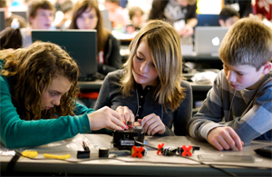 Students use igus® parts in their Botball® creations. 